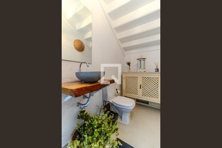 Casa à venda com 550m², 4 quartos e 4 vagasLavabo 2