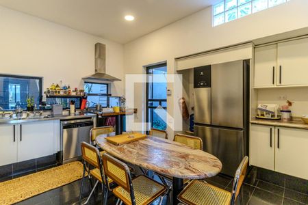 Casa à venda com 550m², 4 quartos e 4 vagasCozinha