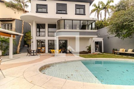Casa à venda com 550m², 4 quartos e 4 vagasPiscina