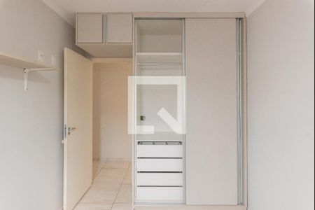 Quarto 1 - Armários de apartamento para alugar com 2 quartos, 47m² em Vila Mimosa, Campinas