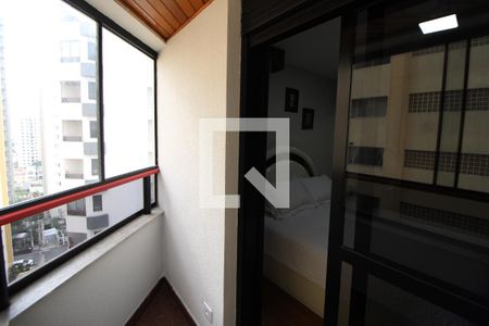 Apartamento à venda com 143m², 4 quartos e 2 vagasQuarto 4 - Varanda