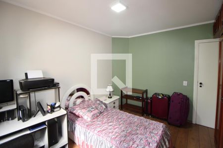 Apartamento à venda com 143m², 4 quartos e 2 vagasQuarto 2