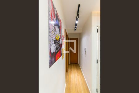 Corredor de apartamento para alugar com 2 quartos, 50m² em Jardim Colonial, São Paulo