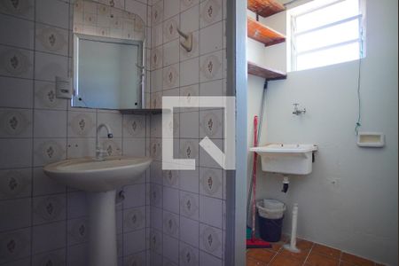 Banheiro Corredor - Área de Serviço de apartamento para alugar com 1 quarto, 69m² em Cristo Redentor, Porto Alegre
