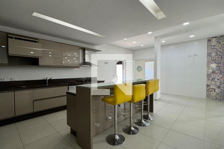 Casa de condomínio à venda com 505m², 5 quartos e 3 vagasCozinha