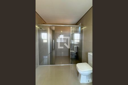 Casa de condomínio à venda com 505m², 5 quartos e 3 vagasBanheiro da Suíte 1