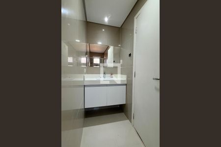 Casa de condomínio à venda com 505m², 5 quartos e 3 vagasBanheiro da Suíte 4