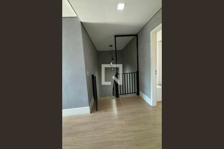 Casa de condomínio à venda com 505m², 5 quartos e 3 vagasEscada