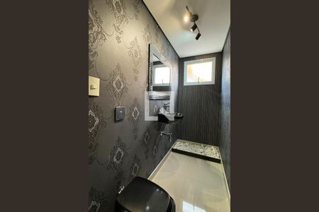 Casa de condomínio à venda com 505m², 5 quartos e 3 vagasLavabo