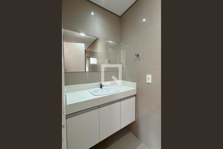 Casa de condomínio à venda com 505m², 5 quartos e 3 vagasBanheiro da Suíte 5