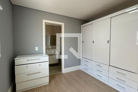 Casa de condomínio à venda com 505m², 5 quartos e 3 vagasSuíte 2