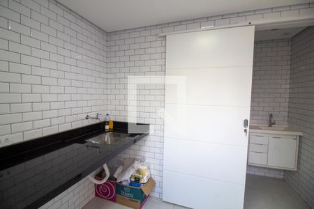 Casa à venda com 168m², 3 quartos e 2 vagas Casa à venda com 168m², 3 quartos e 2 vagasÁrea de serviço