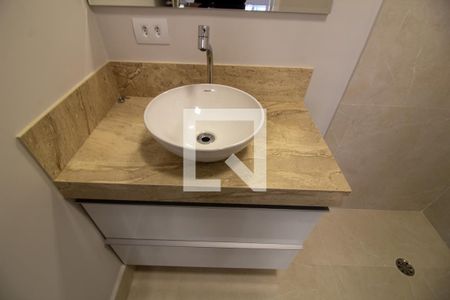 Casa à venda com 168m², 3 quartos e 2 vagas Casa à venda com 168m², 3 quartos e 2 vagasQuarto 3 - Banheiro