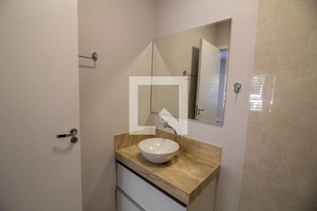 Casa à venda com 168m², 3 quartos e 2 vagas Casa à venda com 168m², 3 quartos e 2 vagasQuarto 3 - Banheiro