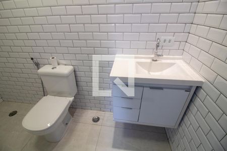 Casa à venda com 168m², 3 quartos e 2 vagas Casa à venda com 168m², 3 quartos e 2 vagasÁrea de serviço - Banheiro