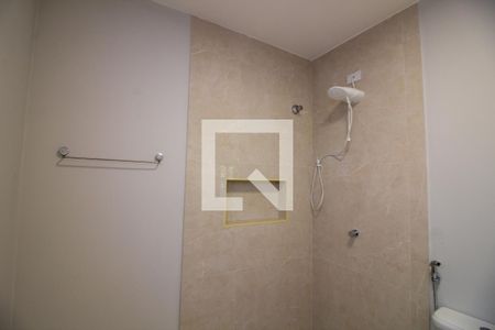 Casa à venda com 168m², 3 quartos e 2 vagas Casa à venda com 168m², 3 quartos e 2 vagasBanheiro Social