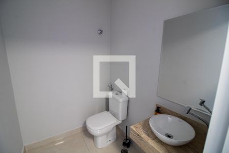 Casa à venda com 168m², 3 quartos e 2 vagas Casa à venda com 168m², 3 quartos e 2 vagasBanheiro 2