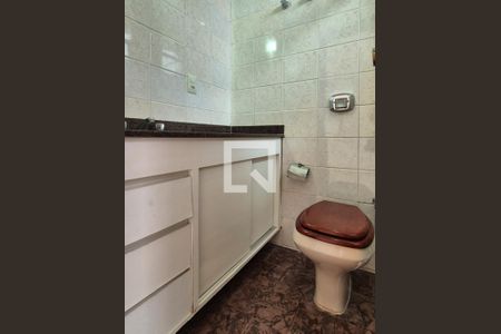 Apartamento para alugar com 202m², 3 quartos e 3 vagas Apartamento para alugar com 202m², 3 quartos e 3 vagasBanheiro da Suíte 2