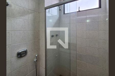 Apartamento para alugar com 202m², 3 quartos e 3 vagas Apartamento para alugar com 202m², 3 quartos e 3 vagasBanheiro da Suíte 2
