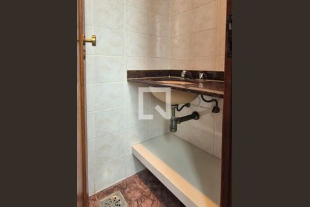 Apartamento para alugar com 202m², 3 quartos e 3 vagas Apartamento para alugar com 202m², 3 quartos e 3 vagasLavabo