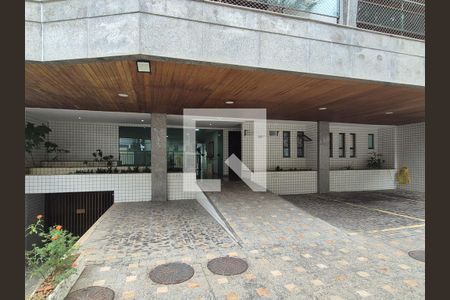 Apartamento para alugar com 202m², 3 quartos e 3 vagas Apartamento para alugar com 202m², 3 quartos e 3 vagasEntrada