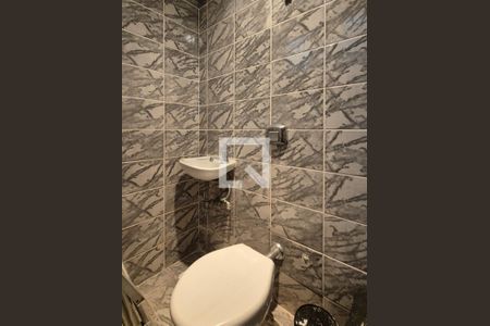 Apartamento para alugar com 202m², 3 quartos e 3 vagas Apartamento para alugar com 202m², 3 quartos e 3 vagasBanheiro de serviço