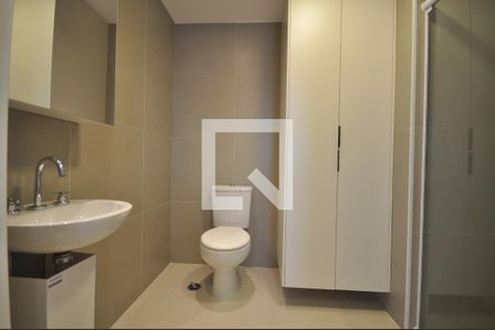 Banheiro de apartamento para alugar com 1 quarto, 25m² em Tucuruvi, São Paulo