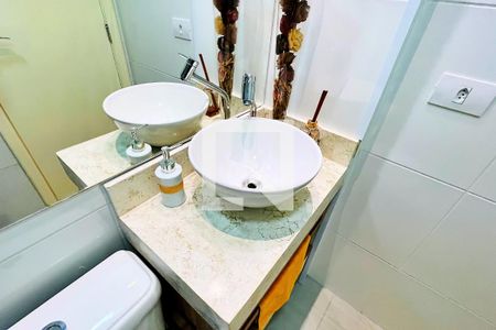 Apartamento à venda com 58m², 2 quartos e 1 vaga Apartamento à venda com 58m², 2 quartos e 1 vagaBanheiro