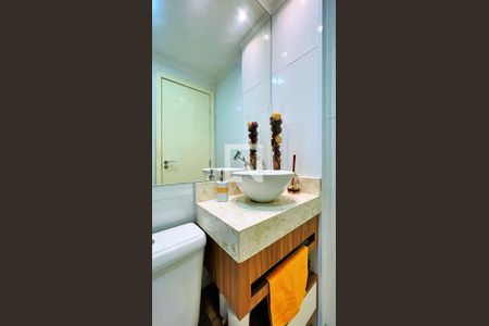 Apartamento à venda com 58m², 2 quartos e 1 vaga Apartamento à venda com 58m², 2 quartos e 1 vagaBanheiro