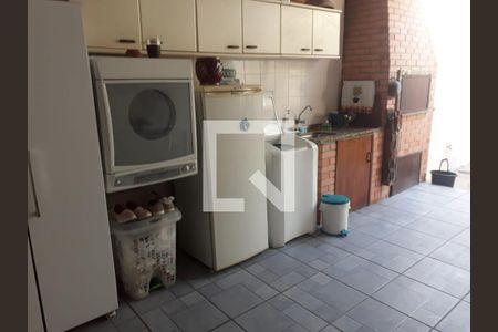 Casa à venda com 295m², 3 quartos e 4 vagas