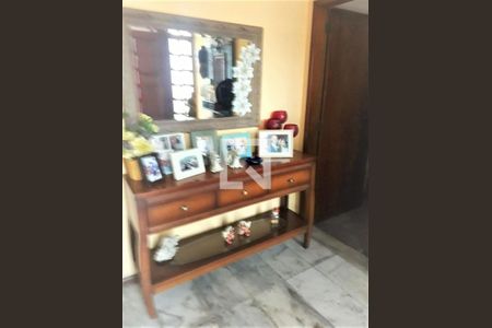 Casa à venda com 295m², 3 quartos e 4 vagas