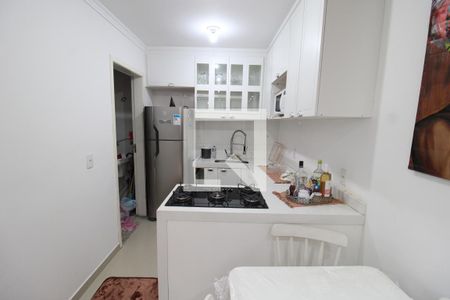Sala / Cozinha de casa de condomínio à venda com 2 quartos, 50m² em Vila Isolina Mazzei, São Paulo