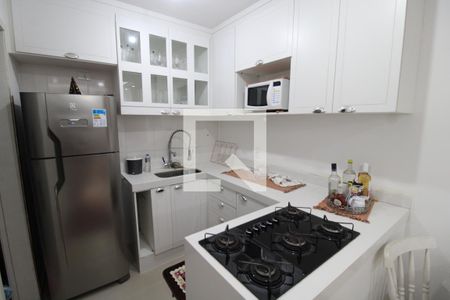 Sala / Cozinha de casa de condomínio à venda com 2 quartos, 50m² em Vila Isolina Mazzei, São Paulo
