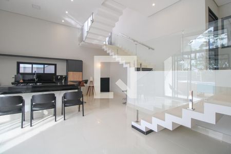 Sala de casa de condomínio à venda com 3 quartos, 235m² em Parque Rural Fazenda Santa Cândida, Campinas