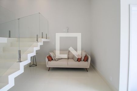 Sala de casa de condomínio à venda com 3 quartos, 235m² em Parque Rural Fazenda Santa Cândida, Campinas