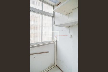 Apartamento à venda com 60m², 2 quartos e 1 vaga Apartamento à venda com 60m², 2 quartos e 1 vagaCozinha e Área de Serviço