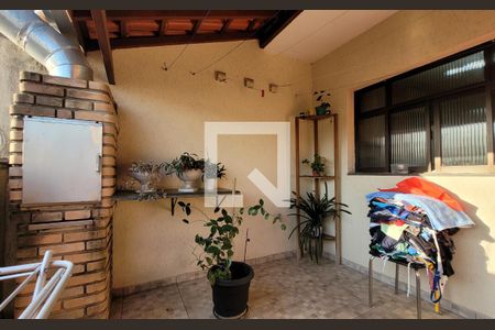 Casa à venda com 244m², 3 quartos e 5 vagasArea externa