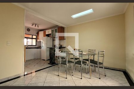 Casa à venda com 244m², 3 quartos e 5 vagasSala de jantar