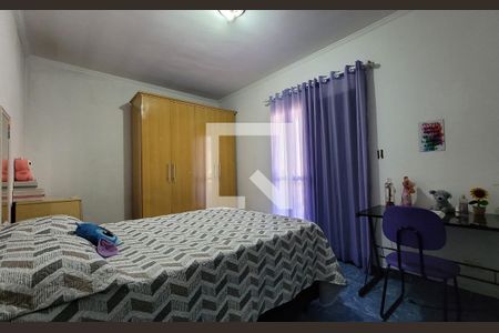 Casa à venda com 244m², 3 quartos e 5 vagasQuarto 2