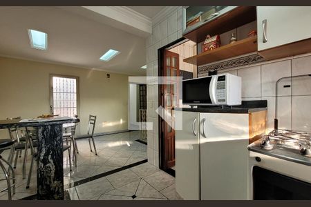 Casa à venda com 244m², 3 quartos e 5 vagasCozinha