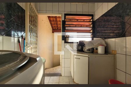 Casa à venda com 244m², 3 quartos e 5 vagasLavanderia