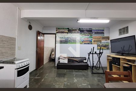 Casa à venda com 244m², 3 quartos e 5 vagasCozinha 2