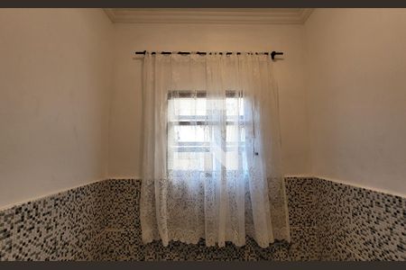 Casa à venda com 244m², 3 quartos e 5 vagasBanheiro 2