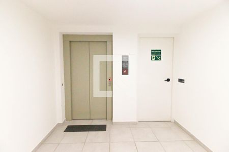 Apartamento para alugar com 34m², 1 quarto e sem vagaElevador