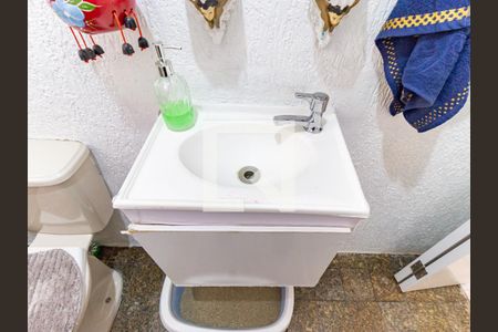 Casa à venda com 280m², 4 quartos e 2 vagasLavabo