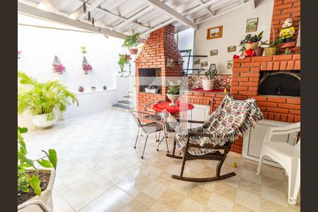 Casa à venda com 280m², 4 quartos e 2 vagasÁrea de Serviço e Quintal