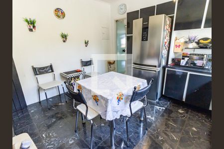 Casa à venda com 280m², 4 quartos e 2 vagasCozinha