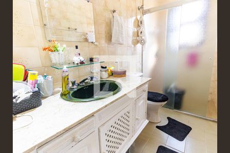 Casa à venda com 280m², 4 quartos e 2 vagasBanheiro 1