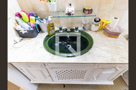 Casa à venda com 280m², 4 quartos e 2 vagasBanheiro 1