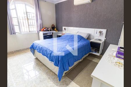 Casa à venda com 280m², 4 quartos e 2 vagasQuarto 2